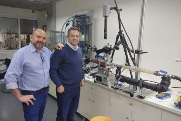 Παράδοση κάμερας υψηλής ταχύττητας στο τμήμα Χημείας στο ΑΠΘ